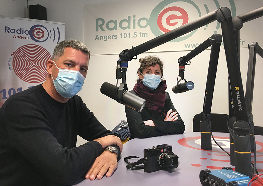 Matthieu Alexandre et Marjolaine Edouard dans les studio de Radio G à Angers